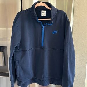 Nike Sportswear Club 1/2-zip pullover. Blue. Size large